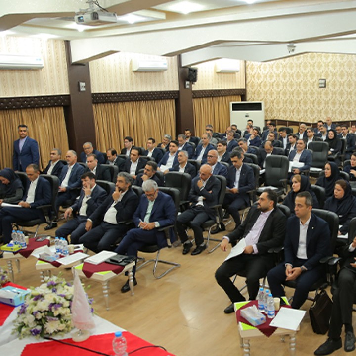 تاکید مدیران ارشد بانک اقتصادنوین بر لزوم توسعه همه جانبه بانک تاکید مدیران ارشد بانک اقتصادنوین بر لزوم توسعه همه جانبه بانک